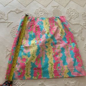 Lilly Pulitzer Size 4 skirt. Excellent used condition